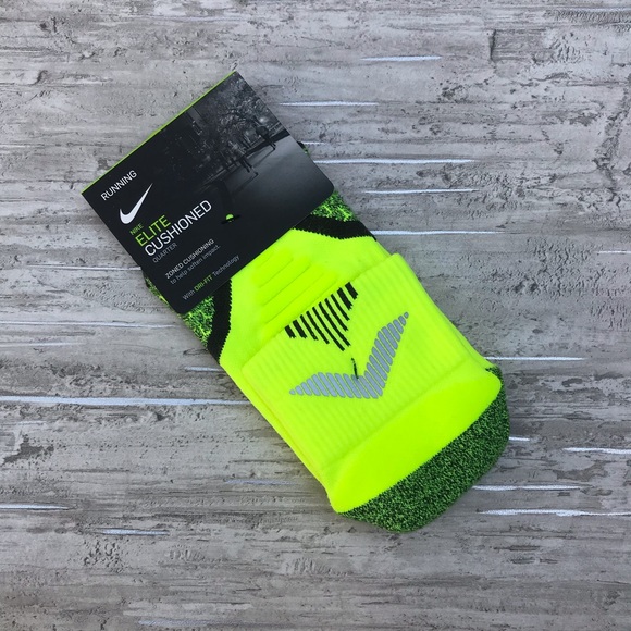 nike elite cushion quarter running socks